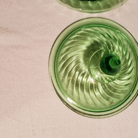 Vintage Spiral Green Hocking Glass Bowl (1928-30) with Lid Depression Glass - Picture 9 of 15